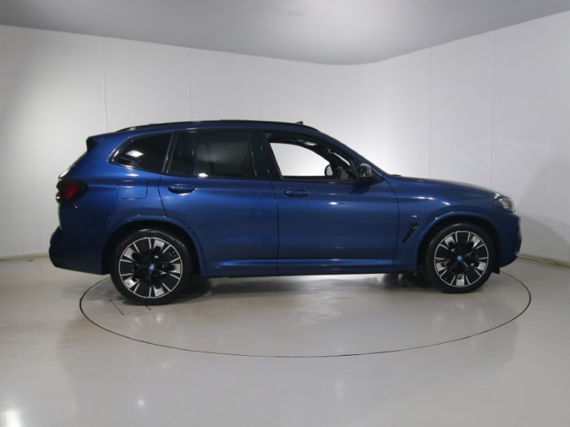 2022 (72) BMW iX3 210kW M Sport Pro 80kWh 5dr Auto 4974682