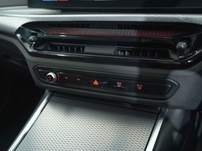 2025 (25) BMW 3 SERIES 320i M Sport 5dr Step Auto 4984542