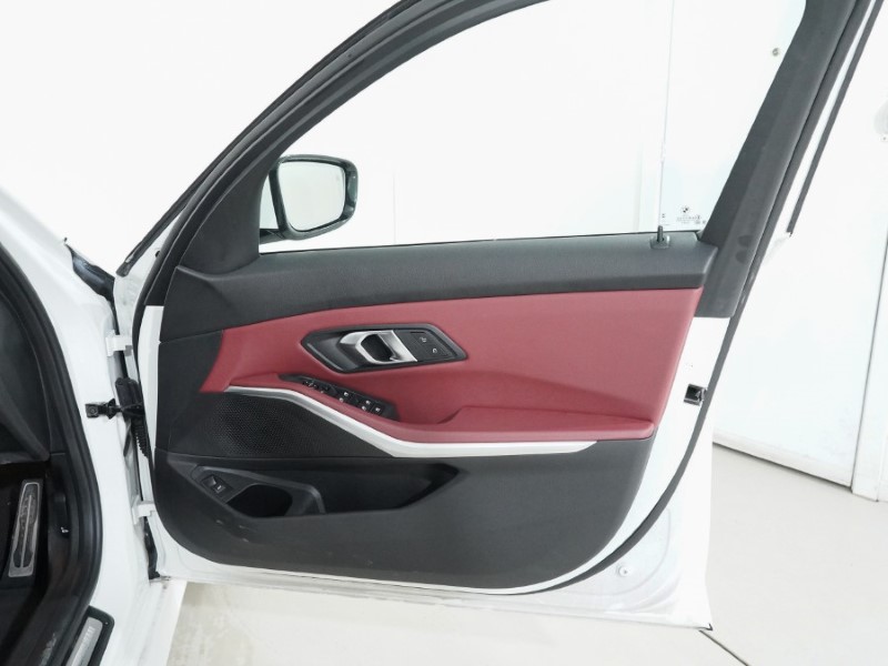 2025 (25) BMW 3 SERIES 320i M Sport 5dr Step Auto 4984517