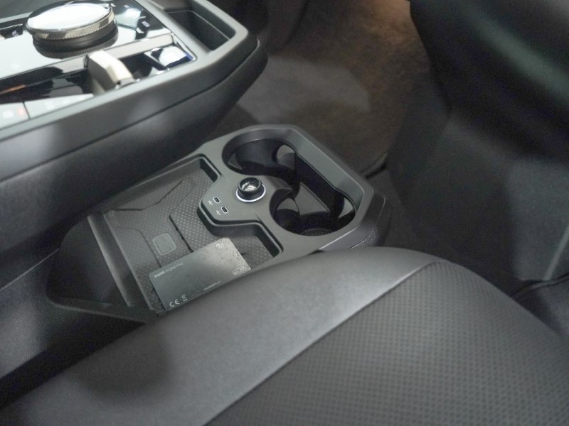 2022 (72) BMW iX 240kW xDrive40 M Sport Edition 76.6kWh 5dr Auto 4973782