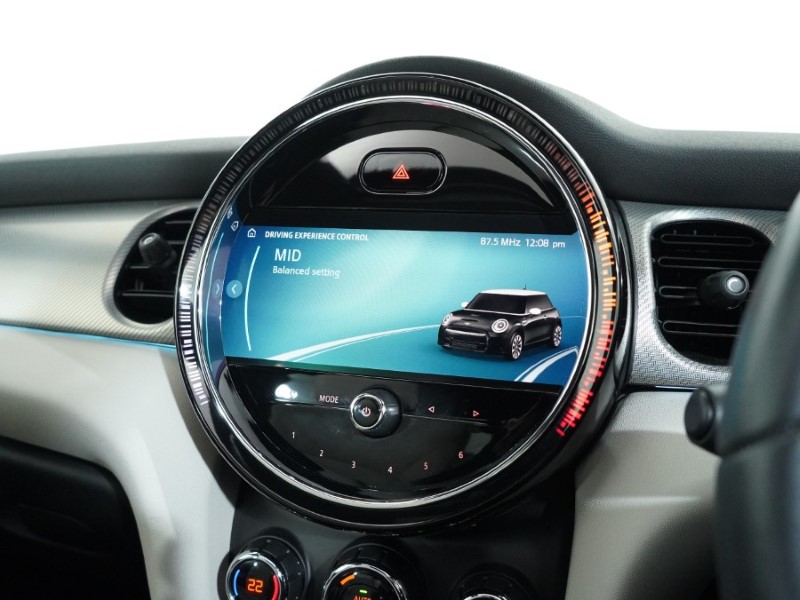 2022 (22) MINI HATCHBACK 1.5 Cooper Exclusive 3dr Auto 4978974