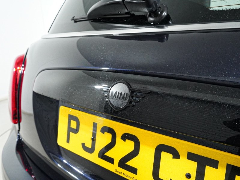 2022 (22) MINI HATCHBACK 1.5 Cooper Exclusive 3dr Auto 4978944