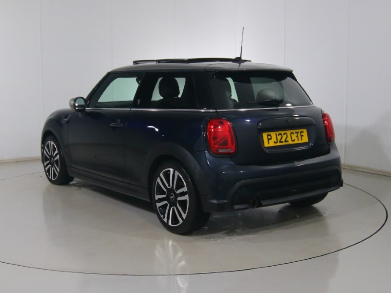 2022 (22) MINI HATCHBACK 1.5 Cooper Exclusive 3dr Auto