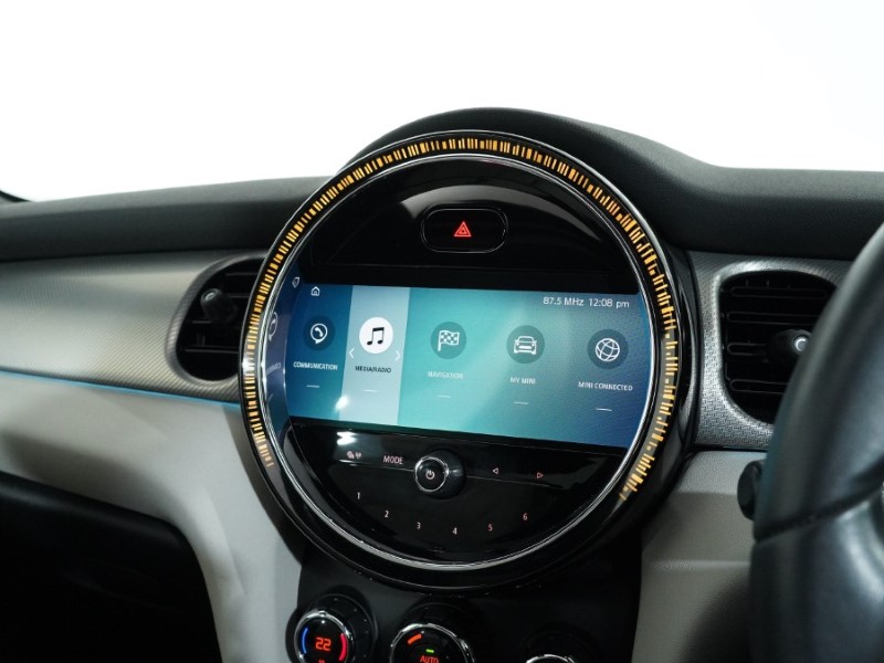 2022 (22) MINI HATCHBACK 1.5 Cooper Exclusive 3dr Auto 4978983