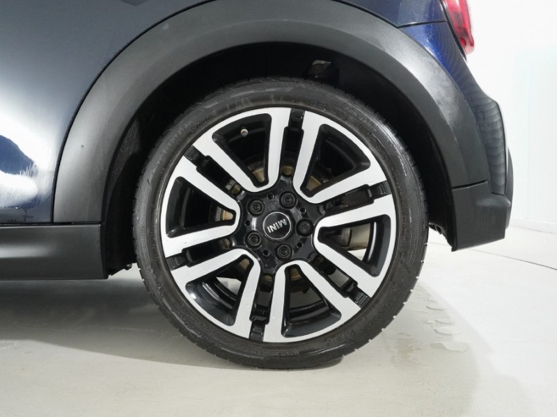 2022 (22) MINI HATCHBACK 1.5 Cooper Exclusive 3dr Auto 4978967