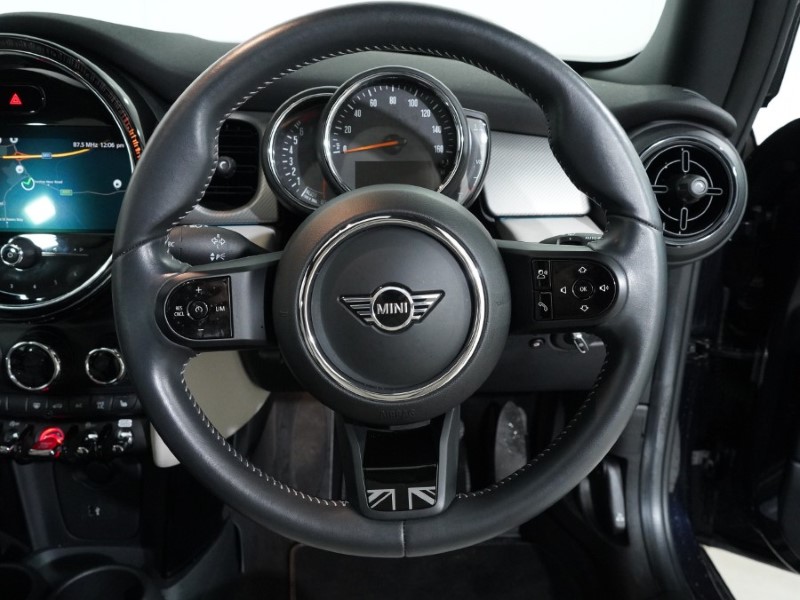 2022 (22) MINI HATCHBACK 1.5 Cooper Exclusive 3dr Auto 4978959