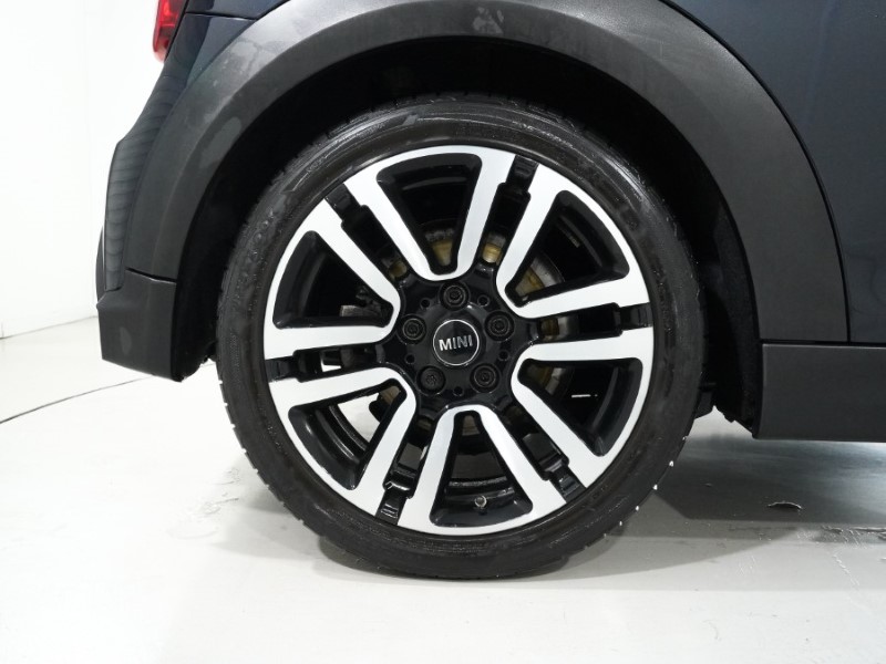 2022 (22) MINI HATCHBACK 1.5 Cooper Exclusive 3dr Auto 4978948