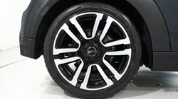 2022 (22) MINI HATCHBACK 1.5 Cooper Exclusive 3dr Auto 4978948