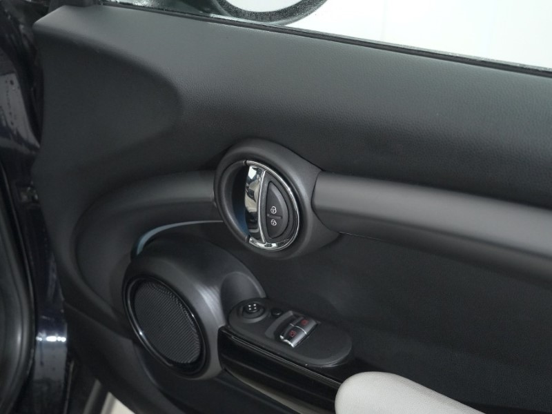 2022 (22) MINI HATCHBACK 1.5 Cooper Exclusive 3dr Auto 4978954