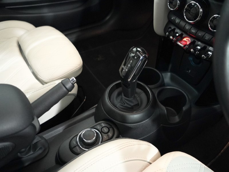 2022 (22) MINI HATCHBACK 1.5 Cooper Exclusive 3dr Auto 4978984