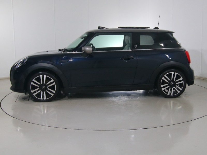 2022 (22) MINI HATCHBACK 1.5 Cooper Exclusive 3dr Auto 4978988