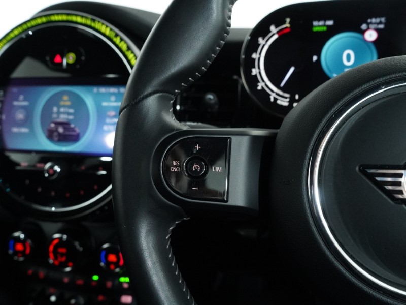 2023 (73) MINI HATCHBACK 1.5 Cooper Sport Premium 3dr Auto 4978436