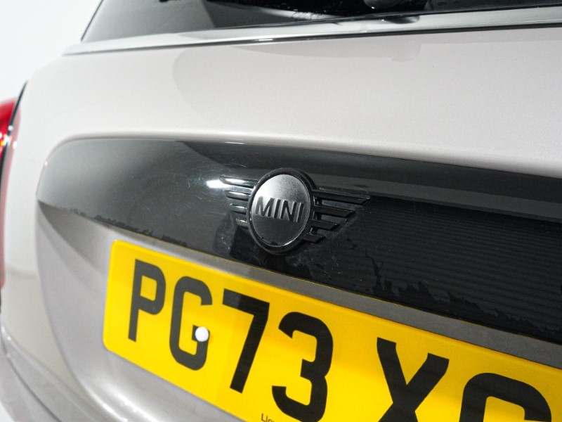 2023 (73) MINI HATCHBACK 1.5 Cooper Sport Premium 3dr Auto 4978401