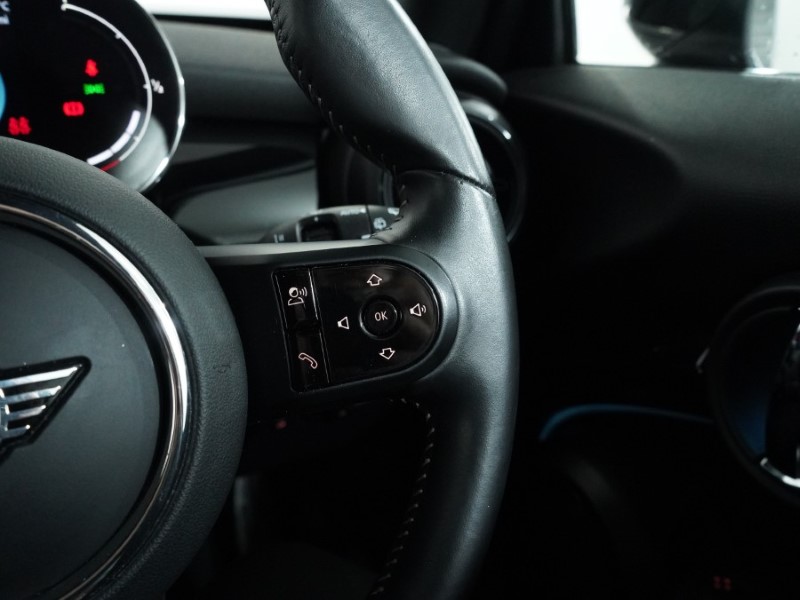 2023 (73) MINI HATCHBACK 1.5 Cooper Sport Premium 3dr Auto 4978437