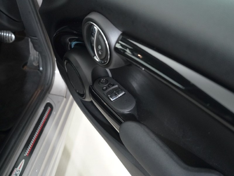 2023 (73) MINI HATCHBACK 1.5 Cooper Sport Premium 3dr Auto 4978409