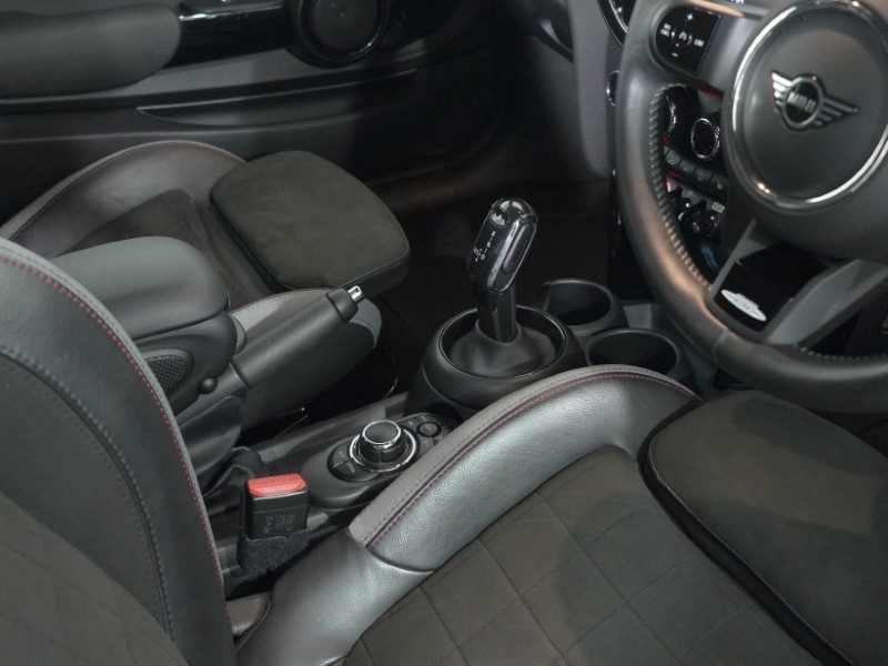 2023 (73) MINI HATCHBACK 1.5 Cooper Sport Premium 3dr Auto 4978408