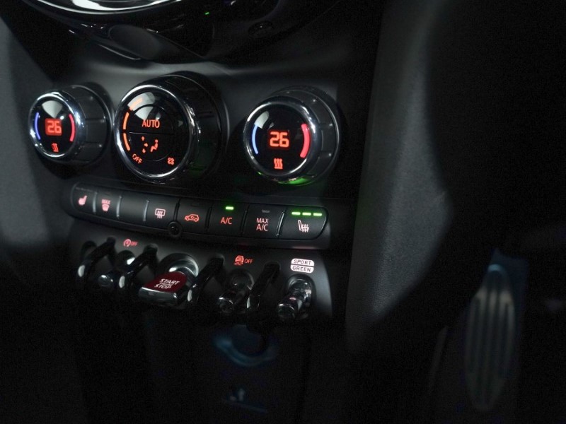 2023 (73) MINI HATCHBACK 1.5 Cooper Sport Premium 3dr Auto 4978426