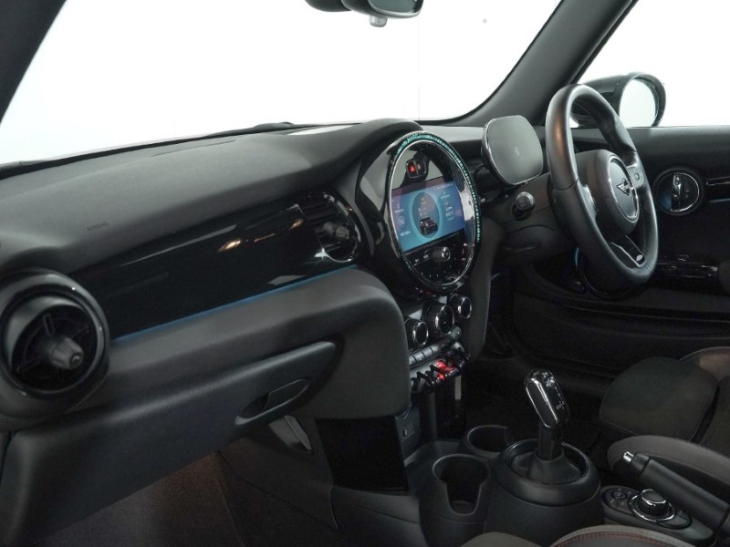 2023 (73) MINI HATCHBACK 1.5 Cooper Sport Premium 3dr Auto 4978420