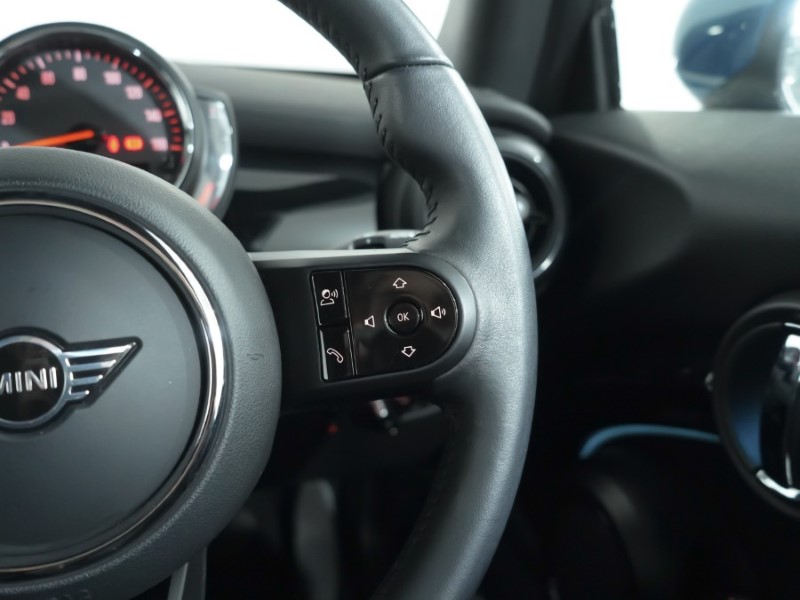 2022 (72) MINI CONVERTIBLE 1.5 Cooper Classic 2dr Auto 4979416
