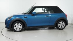 2022 (72) MINI CONVERTIBLE 1.5 Cooper Classic 2dr Auto 4979401