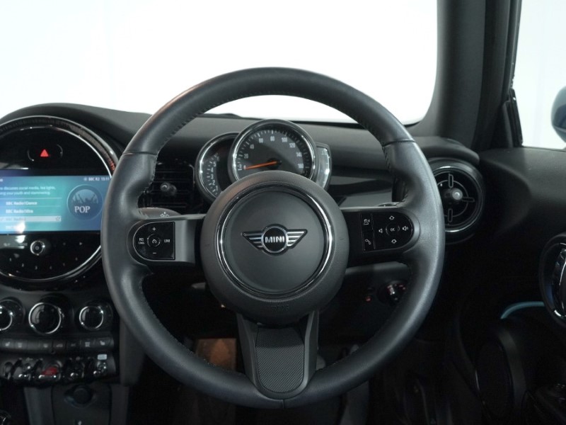 2022 (72) MINI CONVERTIBLE 1.5 Cooper Classic 2dr Auto 4979387