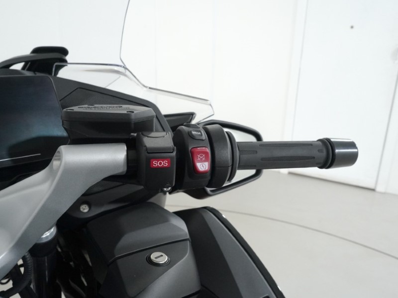 2025 (74) BMW Motorrad R1250 RT LE 4974764