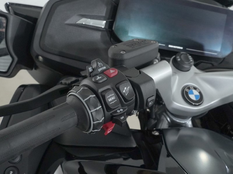 2025 (74) BMW Motorrad R1250 RT LE 4974760