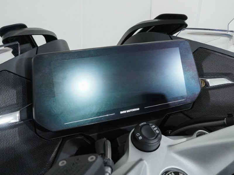 2025 (74) BMW Motorrad R1250 RT LE 4974763