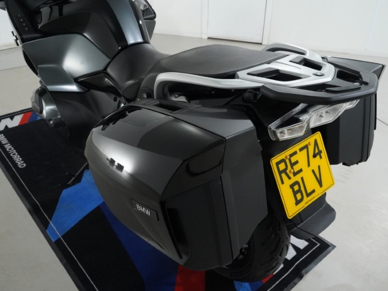 2025 (74) BMW Motorrad R1250 RT LE 4974755