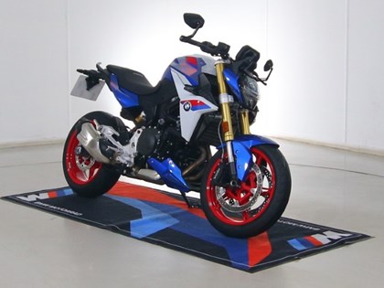 2025 (25) BMW Motorrad F900 R (25MY)