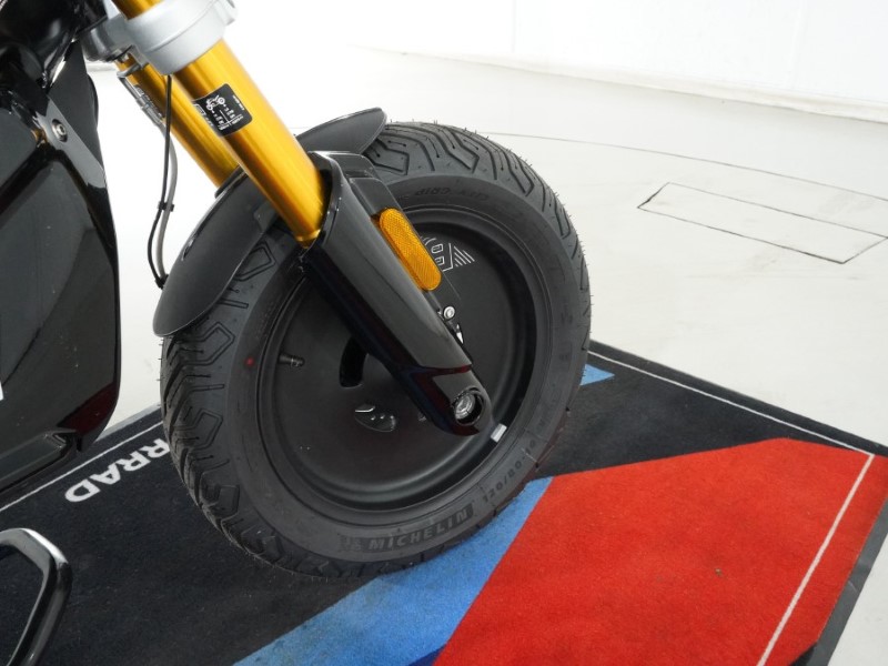 2025 (75) BMW Motorrad CE 02 (24MY) 5082617