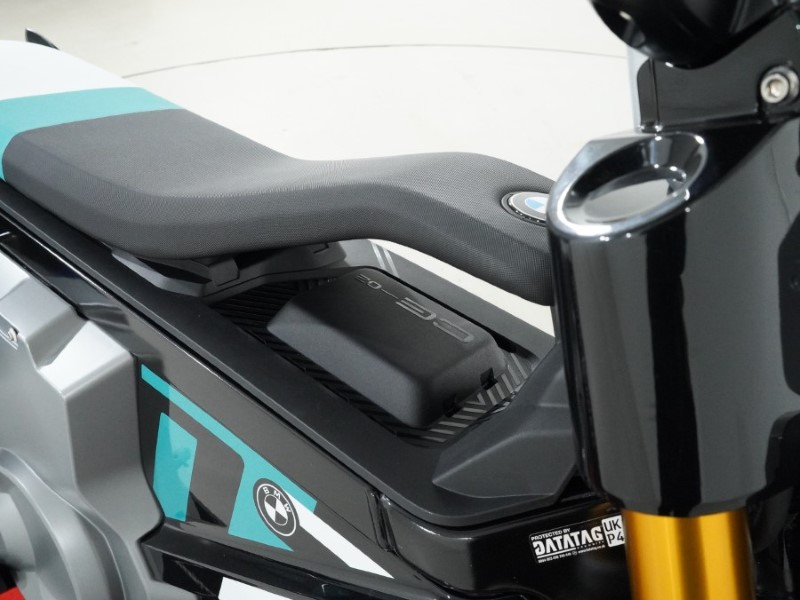 2025 (75) BMW Motorrad CE 02 (24MY) 5082613