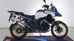 2025 (74) BMW Motorrad R1300 GSA TE ASA (25MY) 4974877
