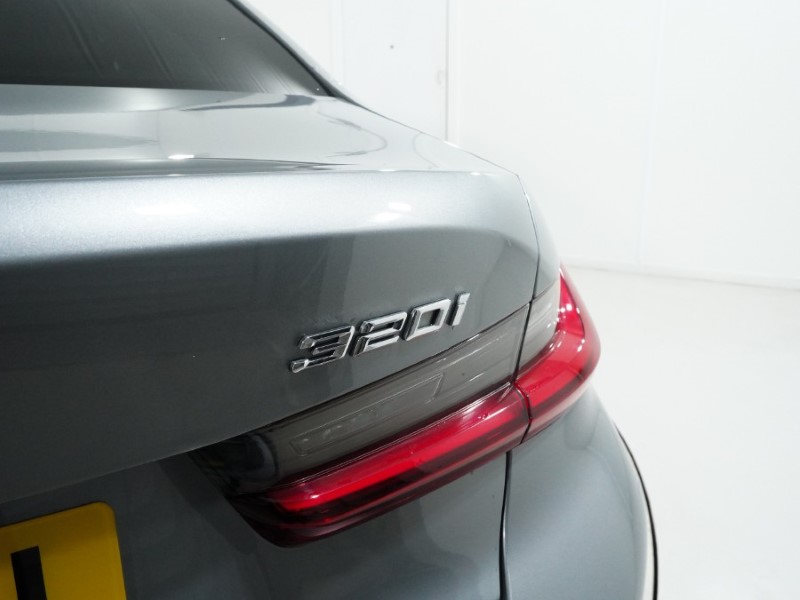 2024 (74) BMW 3 SERIES 320i M Sport 4dr Step Auto 4982885