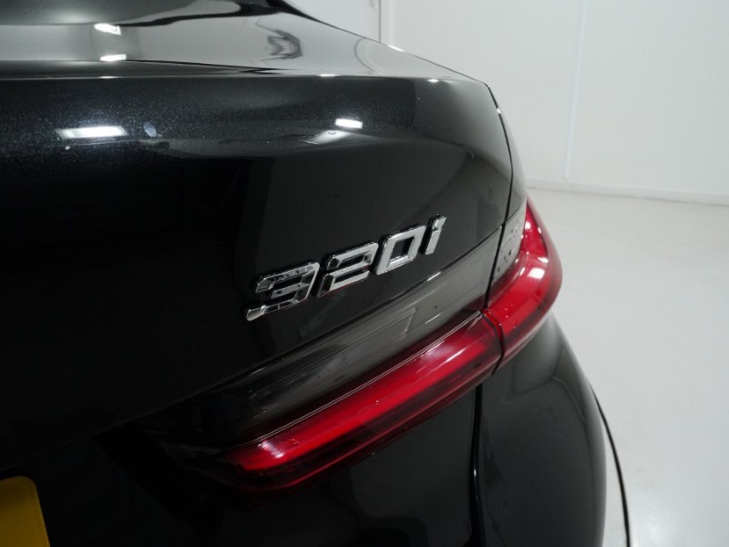 2024 (74) BMW 3 SERIES 320i M Sport 4dr Step Auto 4986782