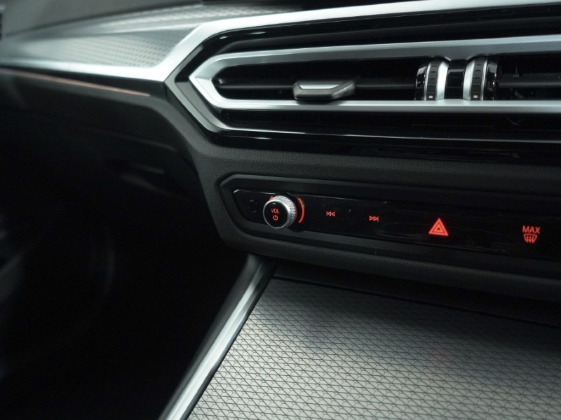 2024 (74) BMW 3 SERIES 320i M Sport 4dr Step Auto 4986822