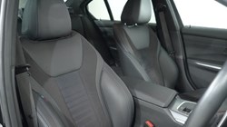 2024 (74) BMW 3 SERIES 320i M Sport 4dr Step Auto 4986797