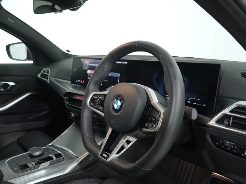 2025 (25) BMW 3 SERIES 320i M Sport 4dr Step Auto 4982254