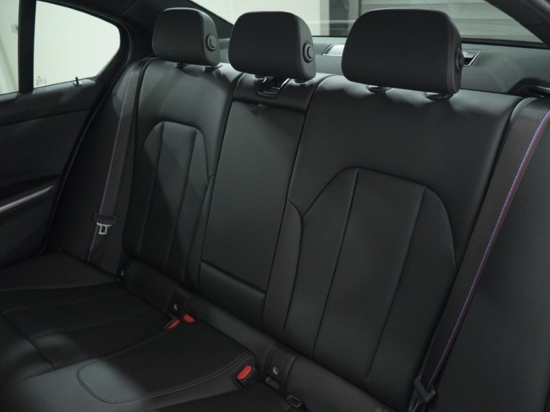 2025 (25) BMW 3 SERIES 320i M Sport 4dr Step Auto 4982246