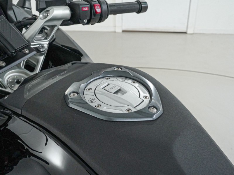 2025 (75) BMW Motorrad R1300 RS SE (25MY) 4975068