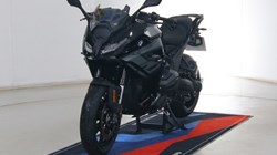 2025 (75) BMW Motorrad R1300 RS SE (25MY) 4975091