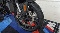 2025 (75) BMW Motorrad R1300 RS SE (25MY) 4975083