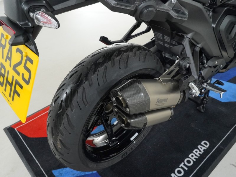 2025 (75) BMW Motorrad R1300 RS SE (25MY) 4975088