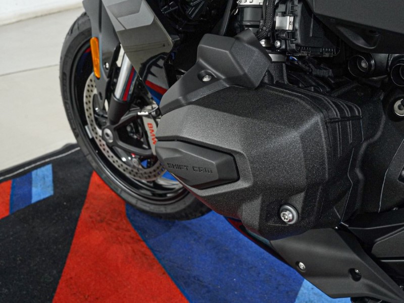 2025 (75) BMW Motorrad R1300 RS SE (25MY) 4975066