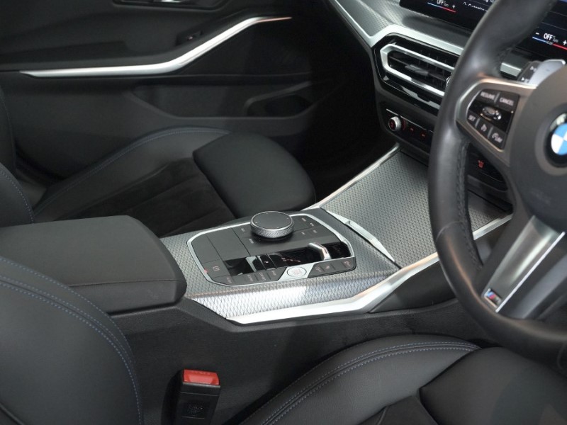 2024 (74) BMW 3 SERIES 320i M Sport 4dr Step Auto 5004956