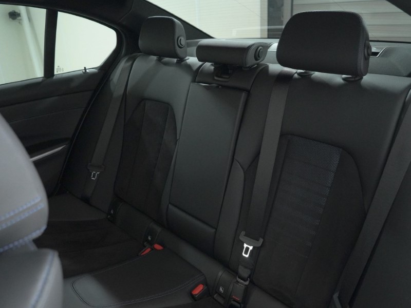 2024 (74) BMW 3 SERIES 320i M Sport 4dr Step Auto 5004945