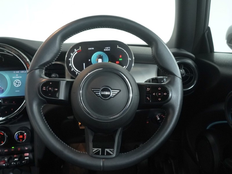 2023 (23) MINI HATCHBACK 1.5 Cooper Exclusive Premium Plus 3dr Auto 4983630