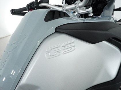 2022 (72) BMW Motorrad R1250 GS A Adventure TE (MY20)