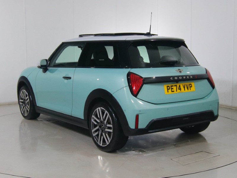 2024 (74) MINI COOPER 2.0 S Classic 3dr Auto