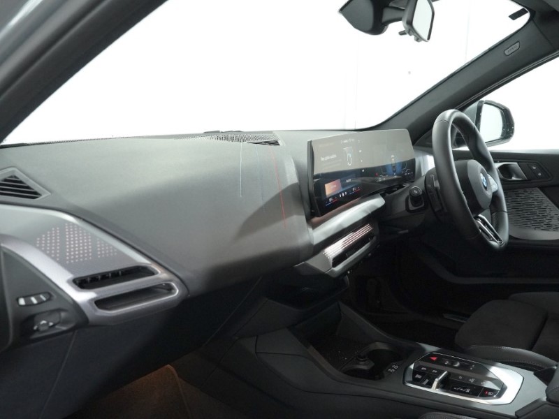 2025 (25) BMW 1 SERIES 120 M Sport 5dr Step Auto 4992470